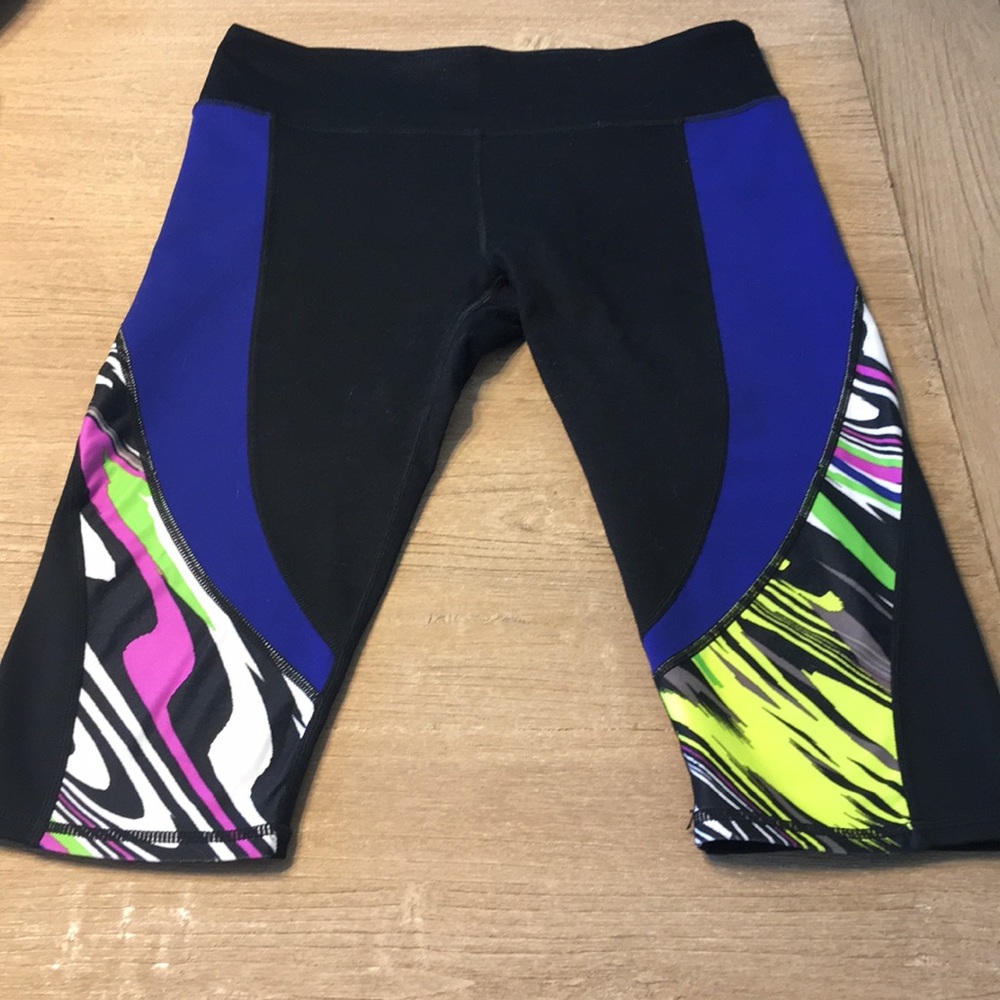 Fabletics cropped pants